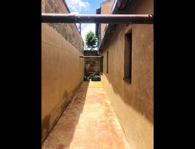 1 BEDROOM PROPERTY TO RENT IN ZONDI